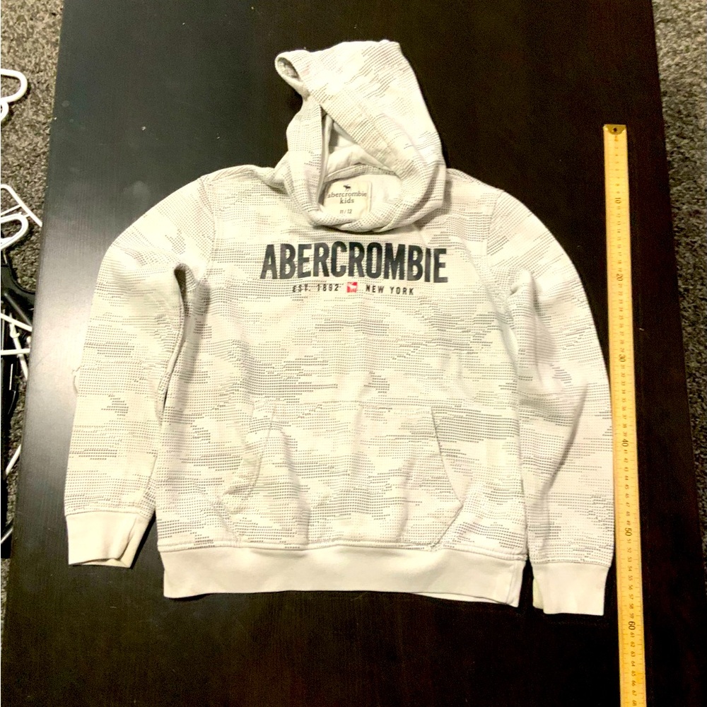 COPY - Abercrombie Kids Youth Boy’s Size 11/12 White grey Patterned Sweatshirt …
